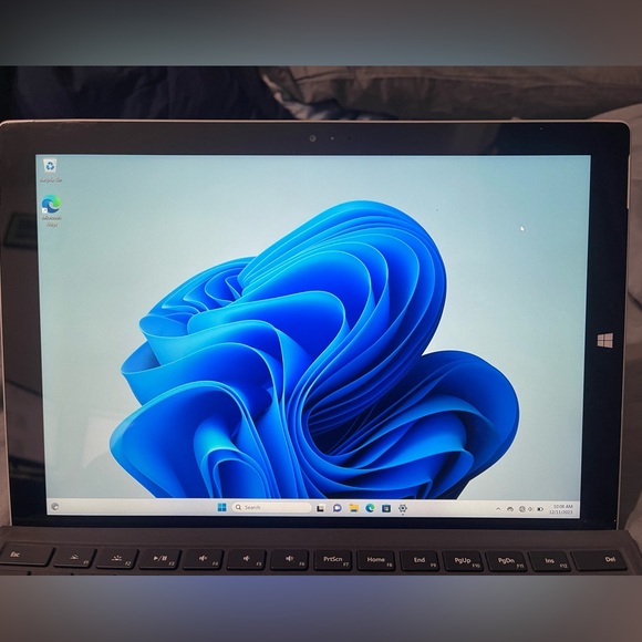 Microsoft Surface Pro 3 Bundle Intel(R) Core(TM) i5 2.5GHz 4GB RAM 128GB - Picture 12 of 12